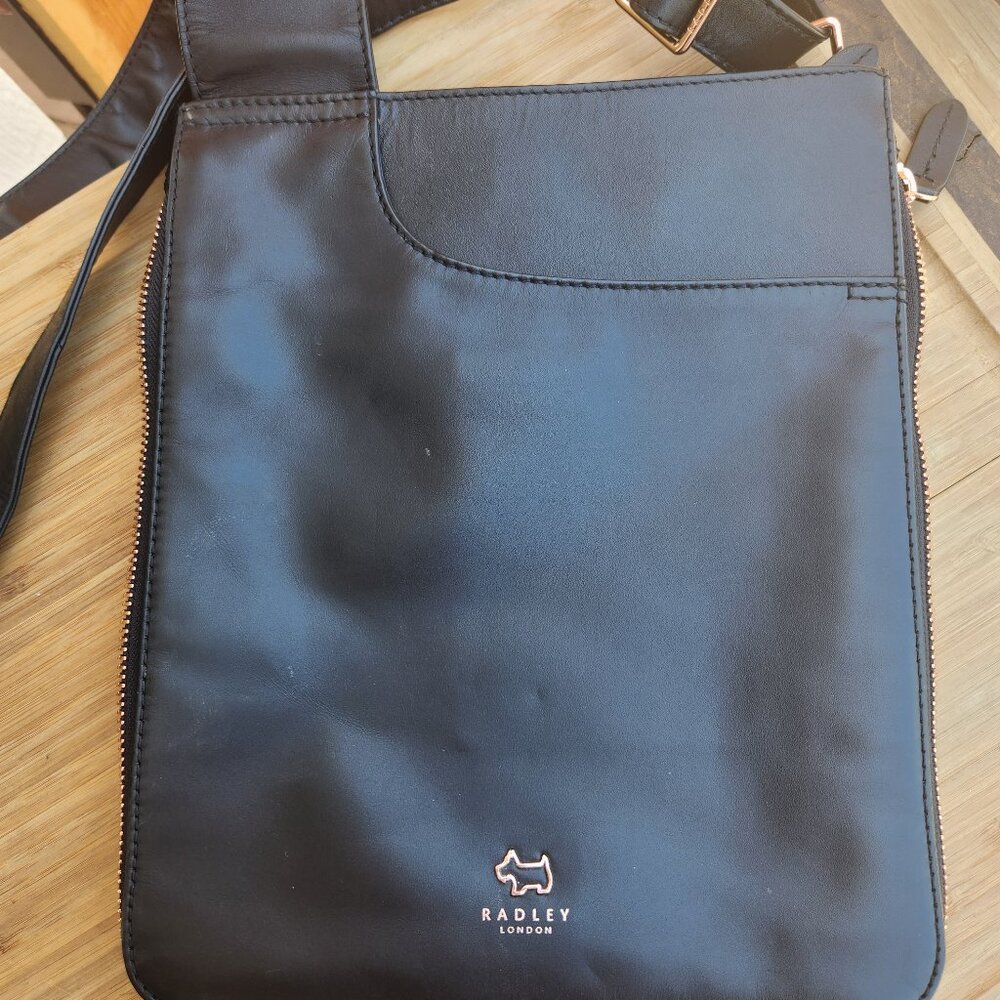 RADLEY LONDON EXPANDABLE ZIP TOP CROSSBODY